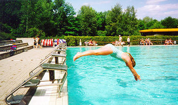Bild vergr&ouml;&szlig;ern: Freibad Im Kleinen Felde