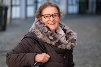 Bild vergr&ouml;&szlig;ern: Christine Hahn (74)