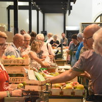 Bild vergr��ern: markthalle_eroeffnung6