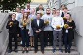 Bild vergr&ouml;&szlig;ern: Ausbildung fertig