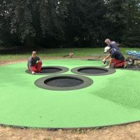 Bild vergr��ern: Trampoline