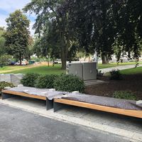 Bild vergr��ern: B�nke Wilhelmsplatz