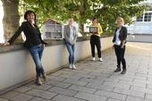 Bild vergr&ouml;&szlig;ern: Petra Schepsmeier (Energie.Agentur NRW) und die Klimaschutzmanagerinnen Julia Stakelbeck (Stadt L�hne), Sarah Sierig (Gemeinde R�dinghausen) und Laetitia M�ller (Stadt Herford) v.li.