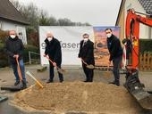 Bild vergr&ouml;&szlig;ern: Spatenstich Glasfaser