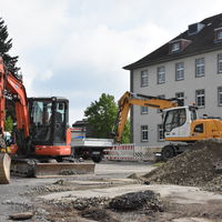 Bild vergr��ern: Spatenstich_Bildungscampus_4