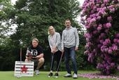 Bild vergr&ouml;&szlig;ern: v.l. J�rg Obermeier (Leiter Gastronomie Golfpark Heerhof), Marnie Scheider (Pro Herford GmbH) und Thomas Stratos (Clubmitglied) �Pro Herford GmbH