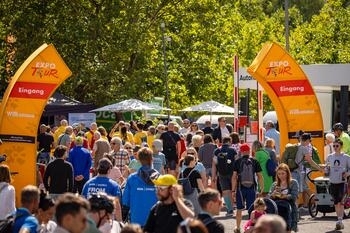 Bild vergr&ouml;&szlig;ern: 270707_Expo_Tour