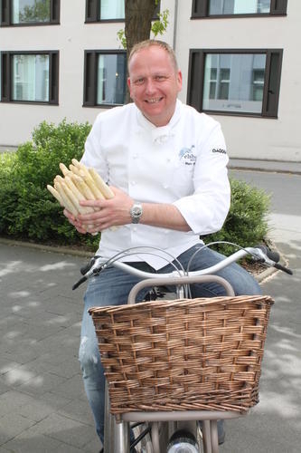 Bild vergr&ouml;&szlig;ern: Marc_H�hne_Kostproben_Tag_der_St�dtebauf�rderung