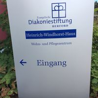 Bild vergr��ern: Altenheim1