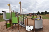 Bild vergr&ouml;&szlig;ern: Spielplatz Weizenfeld